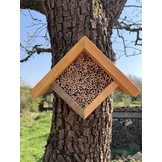 Kleinere bijenhotel voor wilde bijen e.a. nuttige insecten