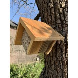 Kleinere bijenhotel voor wilde bijen e.a. nuttige insecten