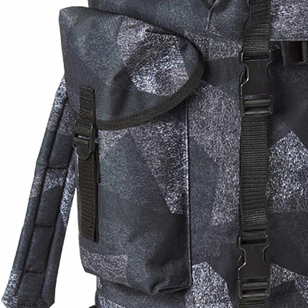 Brandit Combat Backpack Night Camo Digital 65 Liter Rugzak Brandit Combat Backpack Night Camo Digital 65 Liter Rugzak