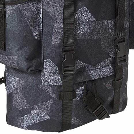 Brandit Combat Backpack Night Camo Digital 65 Liter Rugzak Brandit Combat Backpack Night Camo Digital 65 Liter Rugzak