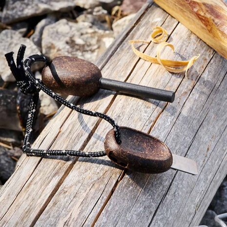 LMF Firesteel Bio Scout Cocoshell Vuurstarter LMF Firesteel Bio Scout Cocoshell Vuurstarter