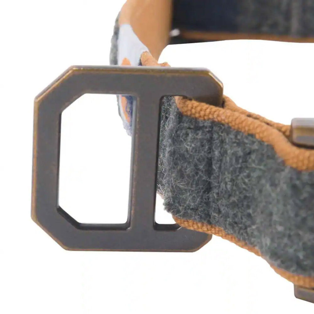 Carhartt Nylon Duck Blanket Stripe Hondenhalsband Carhartt Nylon Duck Blanket Stripe Hondenhalsband