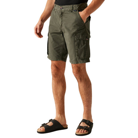 Regatta Shorebay Dark Khaki Cargo Shorts Heren