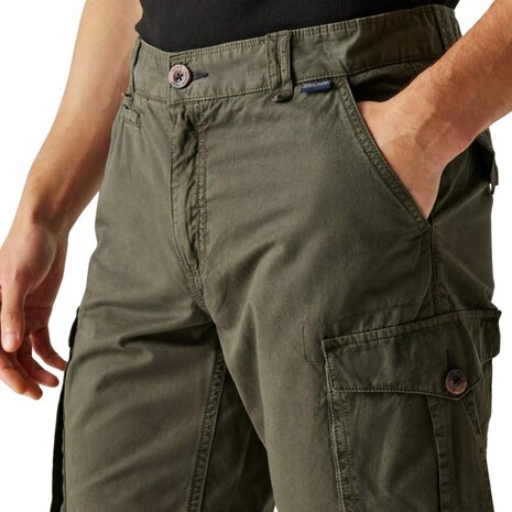 Regatta Shorebay Dark Khaki Cargo Shorts Heren