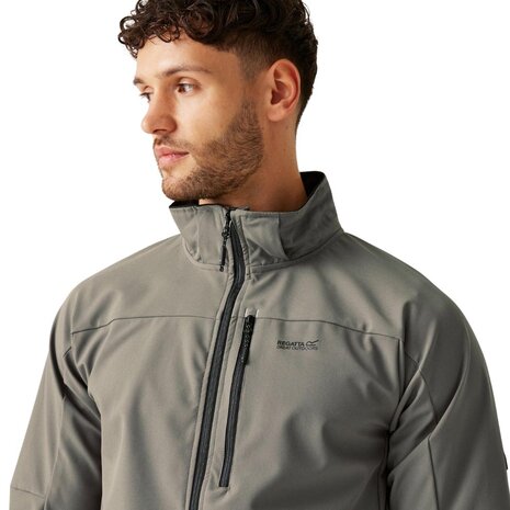 Regatta Arana Waterproof Treetop Black Softshell Jas Heren Regatta Arana Waterproof Treetop Black Softshell Jas Heren
