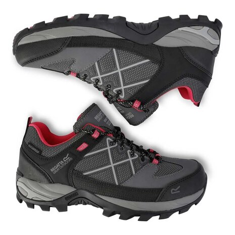 Regatta Samaris Low Isotex Dark Steel Pink Potion Wandelschoenen Dames Regatta Samaris Low Isotex Dark Steel Pink Potion Wandelschoenen Dames