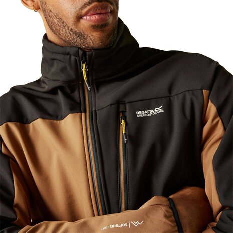 Regatta Moutdale Nut Brown Softshell Jas Heren Regatta Moutdale Nut Brown Softshell Jas Heren