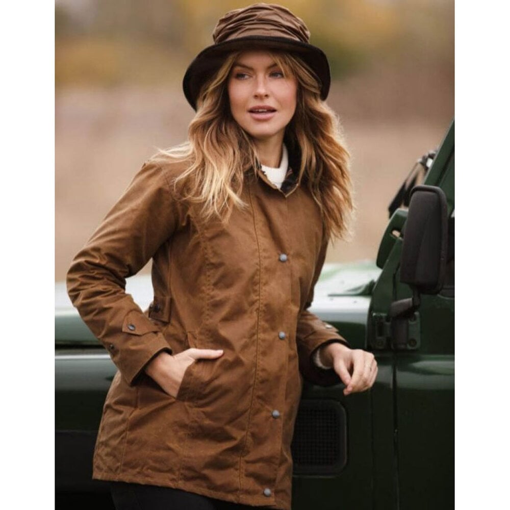 Walker and Hawkes Victoria Beige Waxjas Dames Walker and Hawkes Victoria Beige Waxjas Dames