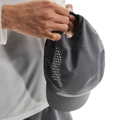 On Running Lightweight Rock Cap