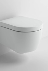 First wandtoilet met zitting en deksel