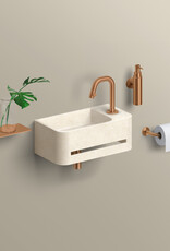 InBe 9 fontein 43cm, met handdoekhouder, beige Microrazzo beton, met kraangat rechts, met afsluitbare afvoerplug met Microrazzo cover.