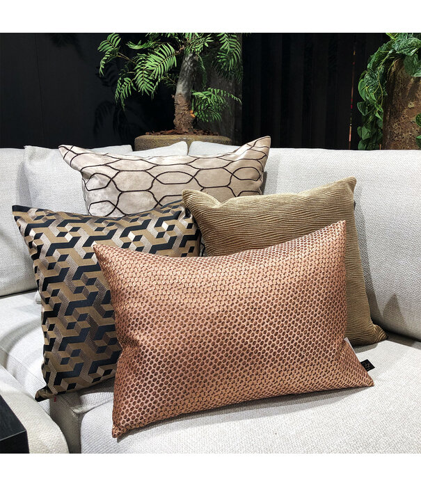 Cushion Spot Pink L50 B35