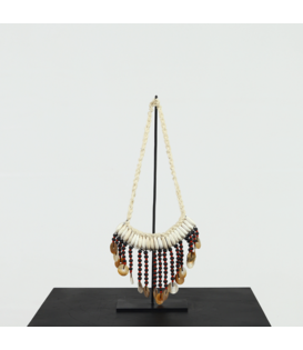 Halsketting op statief B12 H32