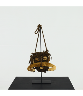 Necklace on stand B15 H38