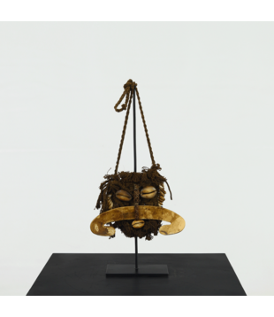 Necklace on stand B15 H38