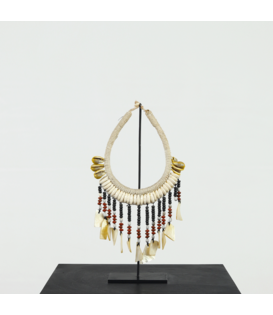 Necklace on stand B18 H37