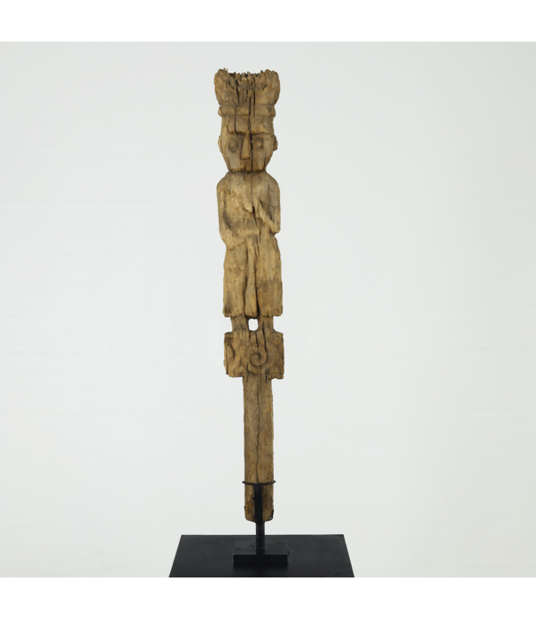 Exclusive statue on stand B14 H105