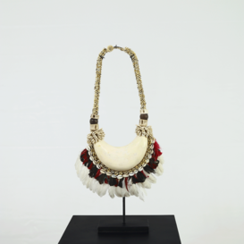 Necklace on stand B28 H60