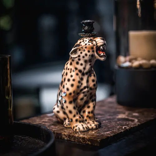 Objects & Sculptures