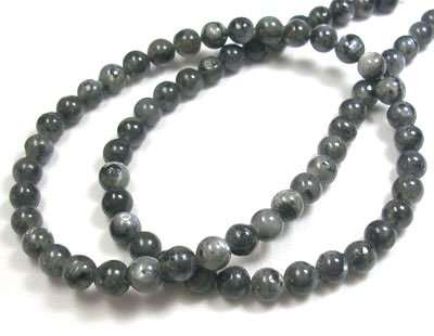Larvikiet kralen 4 mm rond (streng)