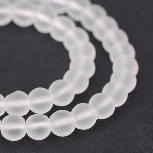 Bergkristal kralen 8 mm rond 'frosted' (streng)