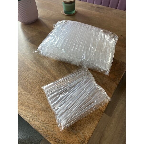 plastic pipetjes (3 ml) - ca. 200 stuks