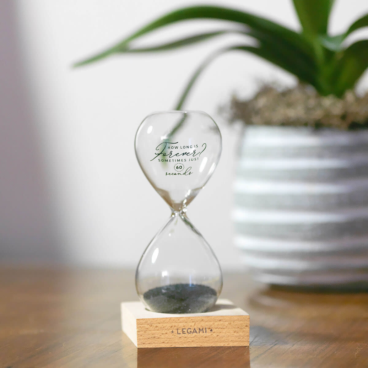 Legami Magnetic hourglass