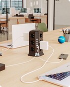 Voomy Toren 20W USB-C Stekkerdoos - 12 Stopcontacten - 5 USB Poorten - 2 USB-C Poorten Snellader - 2M Verlengsnoer - 4000W - Met Schakelaar - Zwart