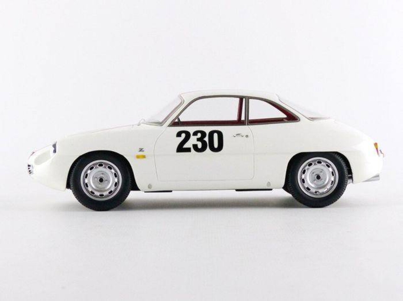 Alfa Romeo Alfa Romeo Giulietta Sz Friburgo Shauinsland Car #230 1960 - 1962 - 1:18 - Tecnomodel Mythos Alfa Romeo Alfa Romeo Giulietta Sz Friburgo Shauinsland Car #230 1960 - 1962 - 1:18 - Tecnomodel Mythos