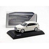 Audi Audi Q7 - 1:43 - Spark Audi Audi Q7 - 1:43 - Spark