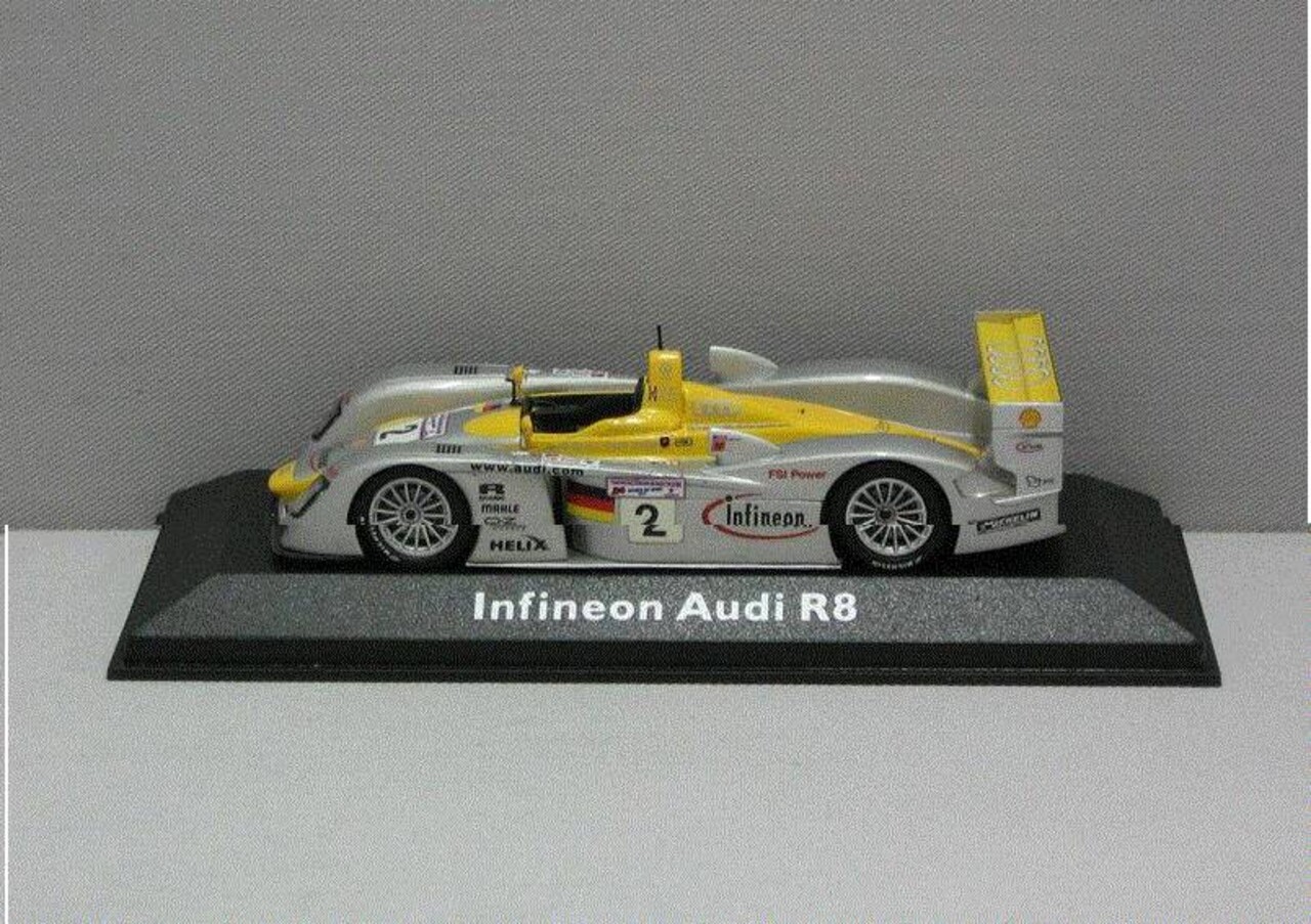 Audi Audi Infineon R8 #2 -1:43 - Minichamps