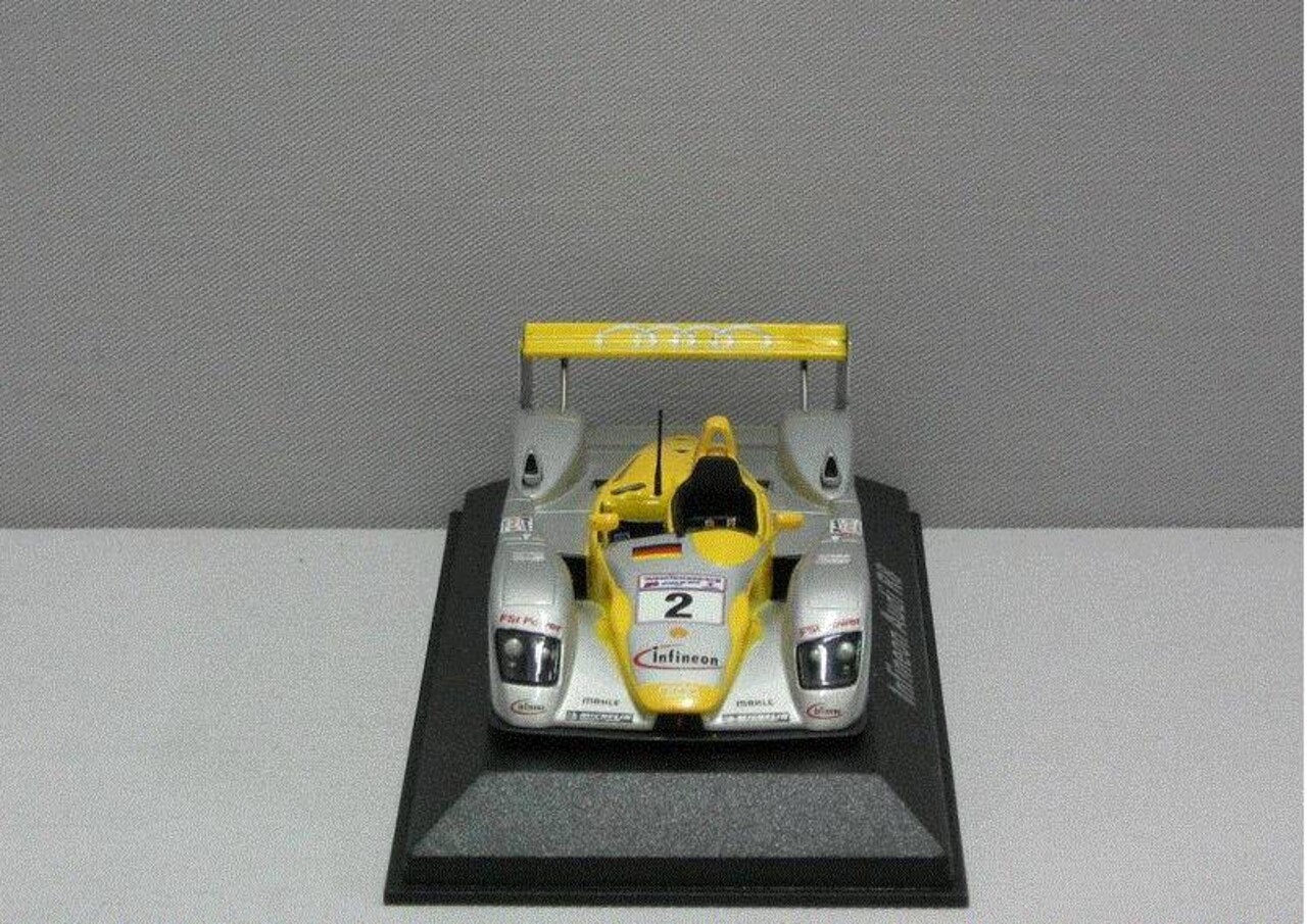Audi Audi Infineon R8 #2 -1:43 - Minichamps