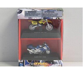 Suzuki Suzuki GSX 1300R + RM 125 - 1:32 - New Ray Suzuki Suzuki GSX 1300R + RM 125 - 1:32 - New Ray