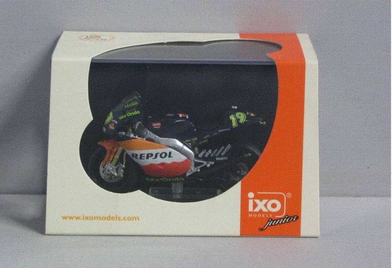 Aprilia Aprilia RSW 250 Repsol 'S. Porto' 2005 - 1:24 - IXO Models Aprilia Aprilia RSW 250 Repsol 'S. Porto' 2005 - 1:24 - IXO Models