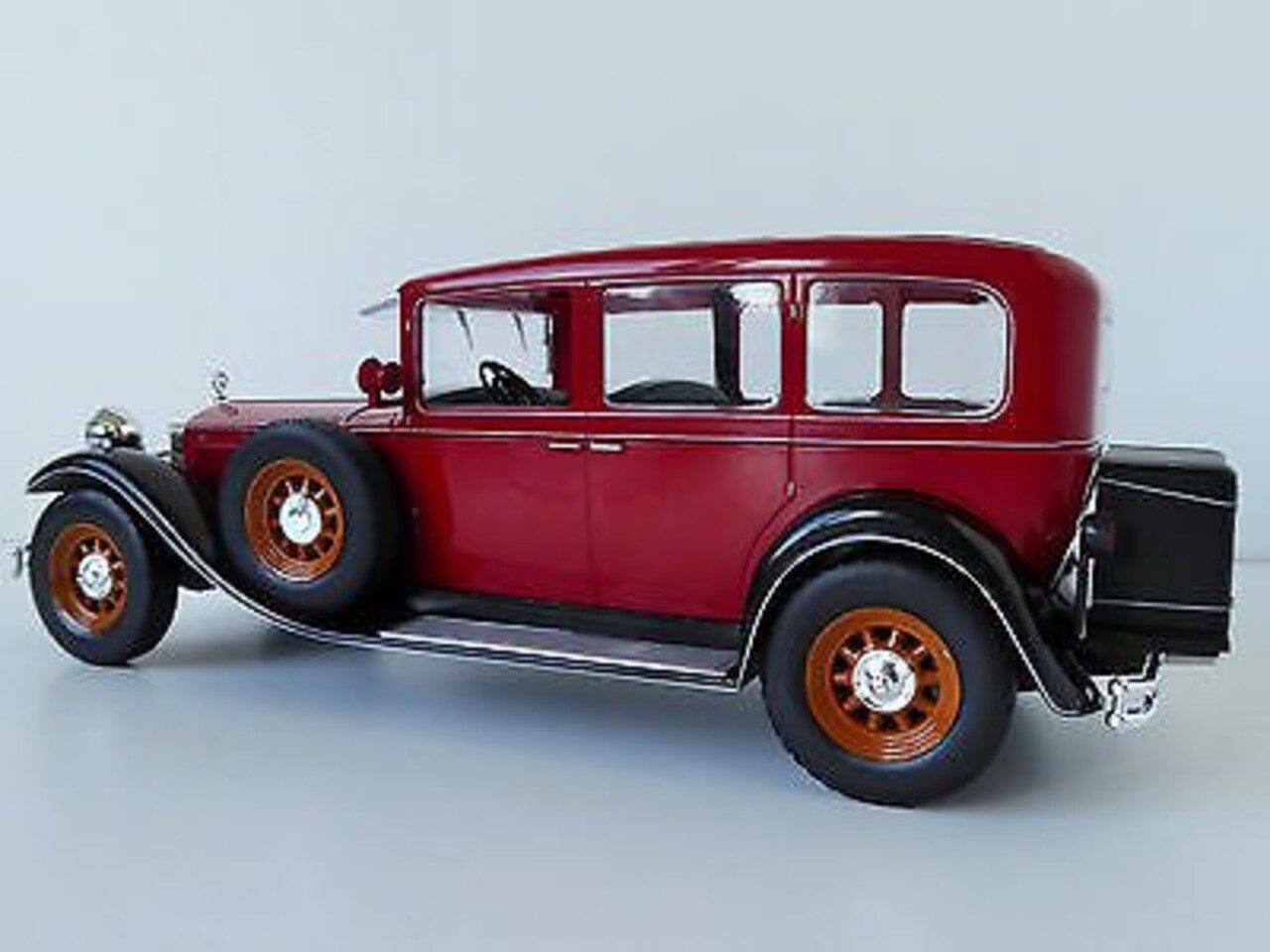 Mercedes-Benz Mercedes-Benz Nürburg 460/460 K - 1:18 - Modelcar Group Mercedes-Benz Mercedes-Benz Nürburg 460/460 K - 1:18 - Modelcar Group