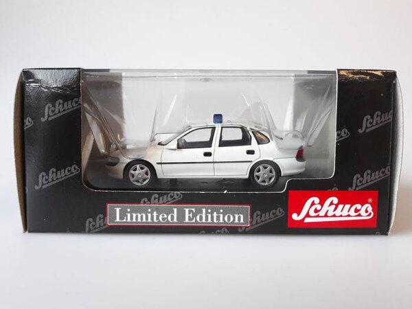 Opel Opel Vectra - 1:43 - Schuco Opel Opel Vectra - 1:43 - Schuco