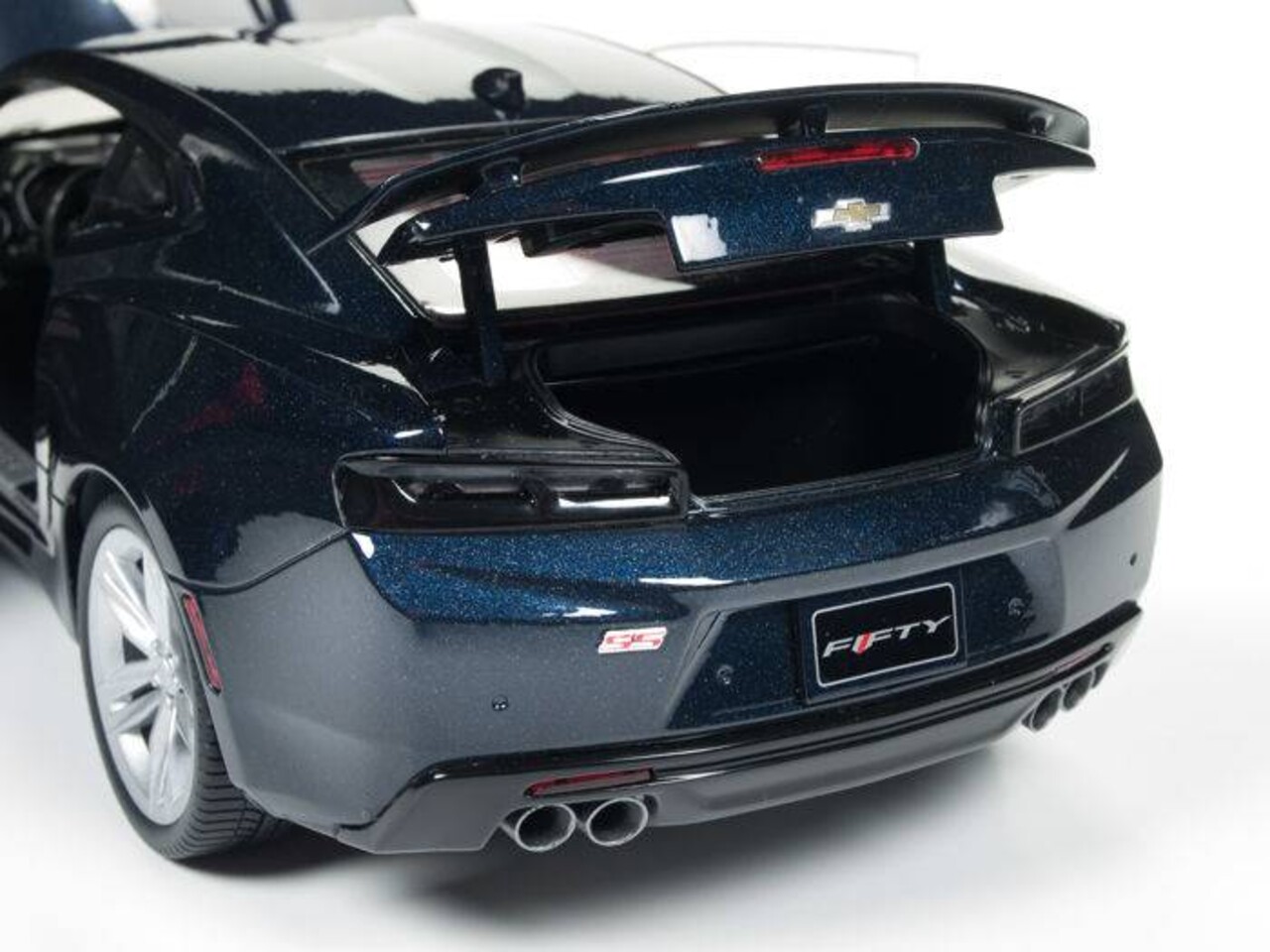 Chevrolet Chevrolet Camaro SS 50th Anniversary 1967 / 2017  - 1:18 - Auto World