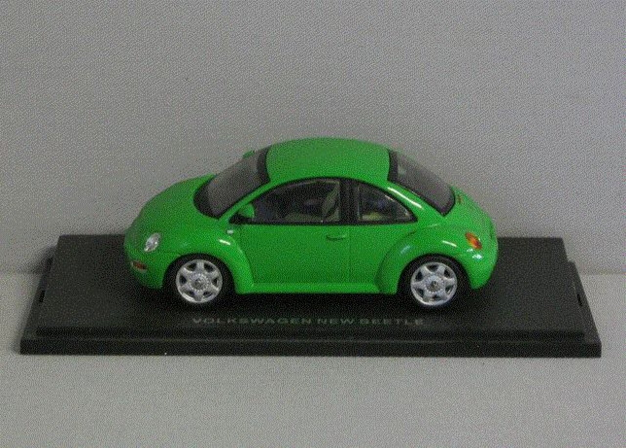 Volkswagen Volkswagen New Beetle - 1:43 - Revell