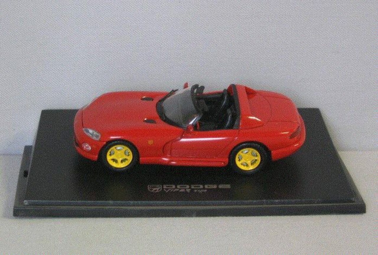 Dodge Dodge Viper RT/10 - 1:43 - Universal Hobbies