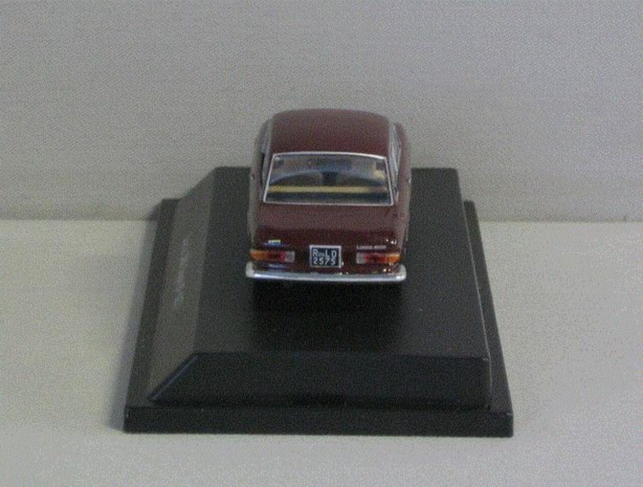 Lancia Lancia 2000 Coupé HF 1971- 1:43 - Starline Models Lancia Lancia 2000 Coupé HF 1971- 1:43 - Starline Models