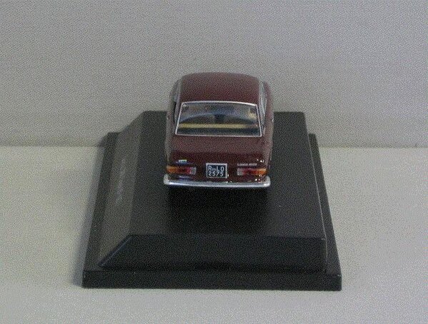 Lancia Lancia 2000 Coupé HF 1971- 1:43 - Starline Models Lancia Lancia 2000 Coupé HF 1971- 1:43 - Starline Models