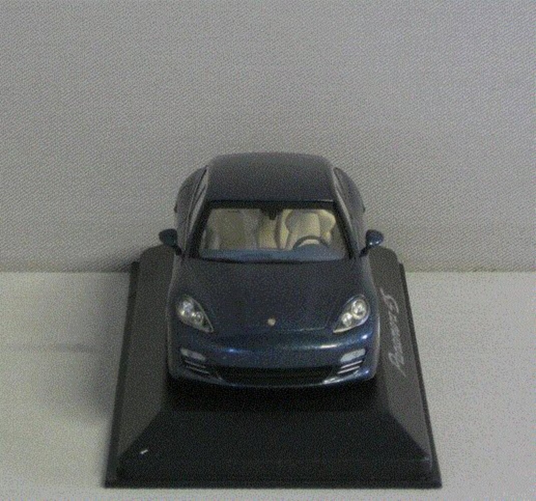 Porsche Porsche Panamera 4S - 1:43 - Minichamps