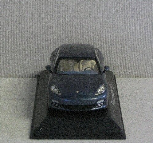 Porsche Porsche Panamera 4S - 1:43 - Minichamps