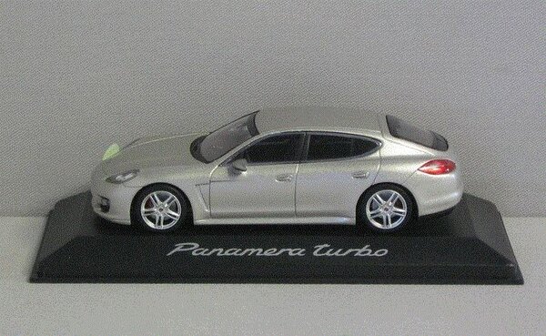 Porsche Porsche Panamera Turbo - 1:43 - Minichamps