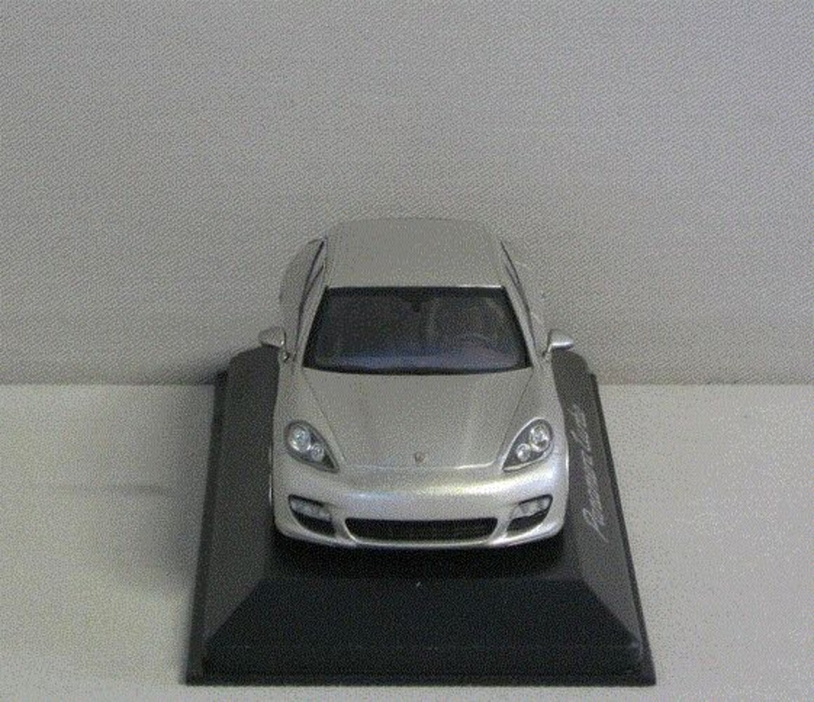 Porsche Porsche Panamera Turbo - 1:43 - Minichamps