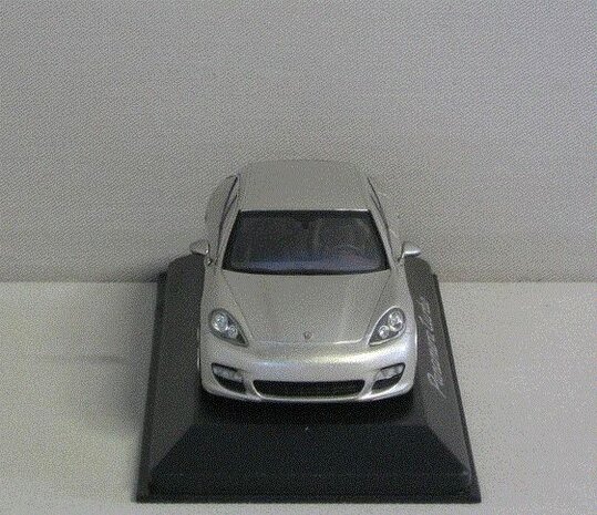 Porsche Porsche Panamera Turbo - 1:43 - Minichamps