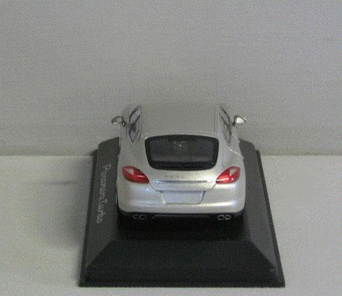 Porsche Porsche Panamera Turbo - 1:43 - Minichamps