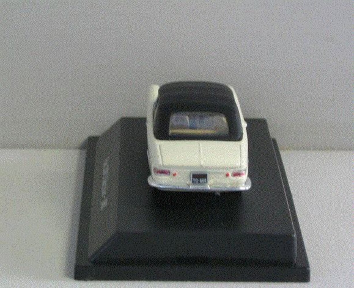 Fiat Fiat 2300 S Cabriolet Closed 1962 - 1:43 - Starline Models Fiat Fiat 2300 S Cabriolet Closed 1962 - 1:43 - Starline Models