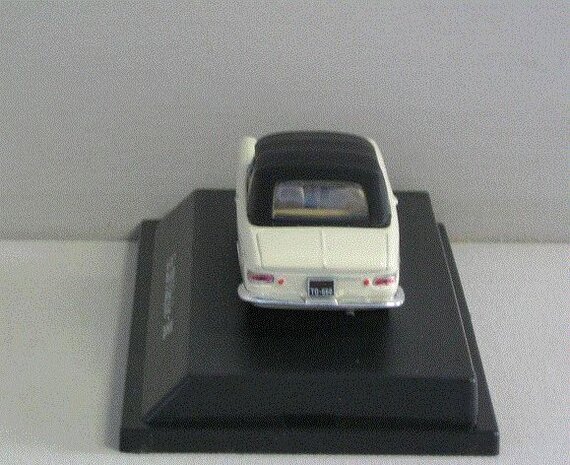 Fiat Fiat 2300 S Cabriolet Closed 1962 - 1:43 - Starline Models Fiat Fiat 2300 S Cabriolet Closed 1962 - 1:43 - Starline Models