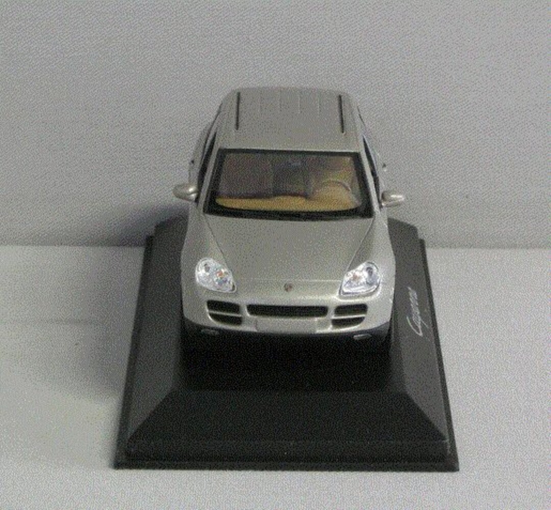 Porsche Porsche Cayenne  - 1:43 - Minichamps